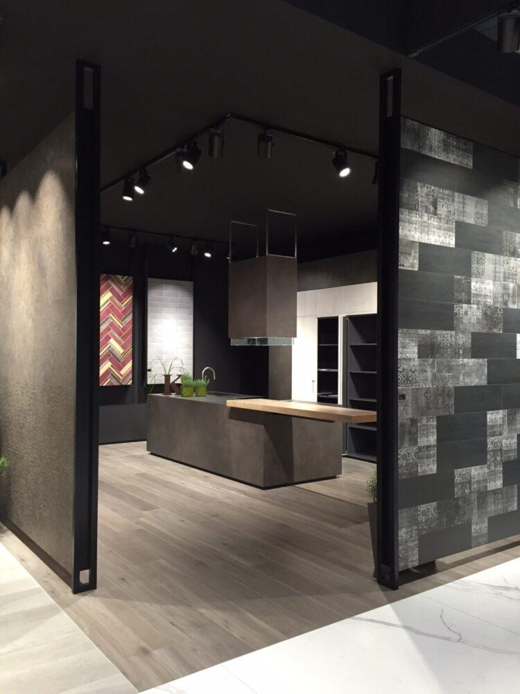 Stand Iris Ceramiche Cersaie 2015-08